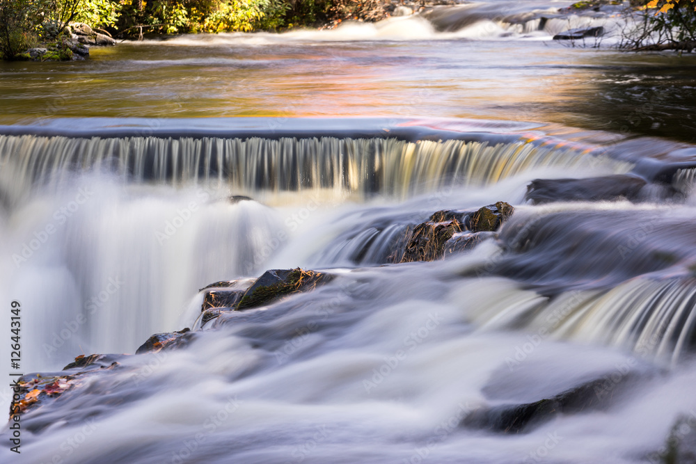 Fototapeta premium Autumn Colors at Upper Bond Falls, Michigan