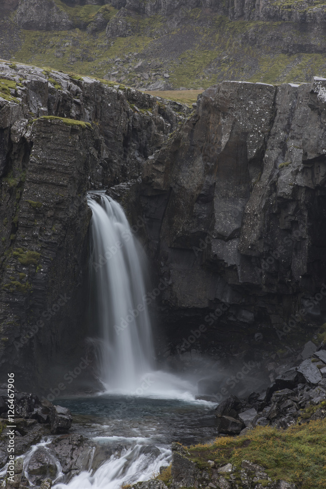 Obraz premium Nameless Waterfall, Southeastern Iceland