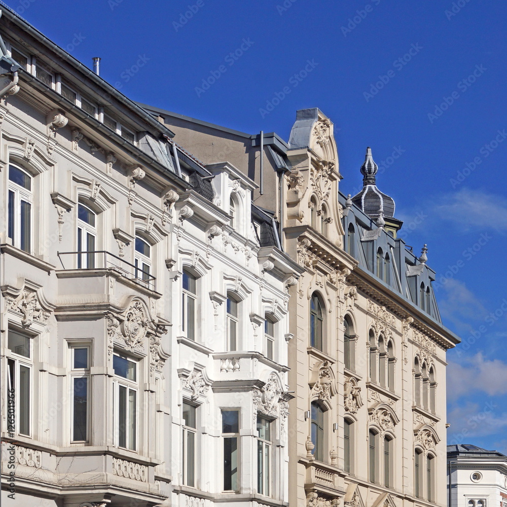 Fototapeta premium Stilvolle Altbauten in der Altstadt von AACHEN