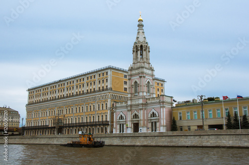 Church in the Moscow/ Church of Our Lady Mother of the Perishing, that in the Middle Sadovniki, Moscow, Russia © mihashi