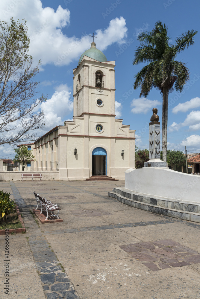 Kuba,Vinales;  Außenaufnahme von der historischen Kirche von  