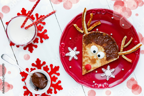 Christmas fun food idea for kids - reindeer pancake