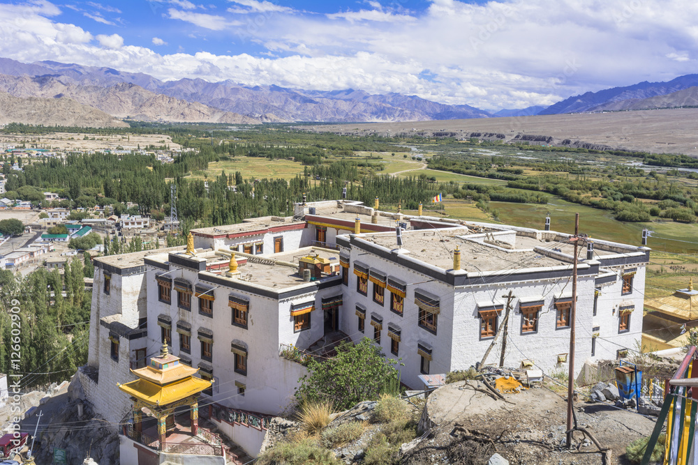 ラダック地方のチベット修道院