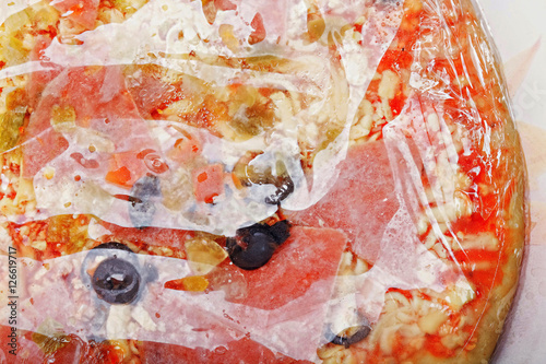Frozen pizza