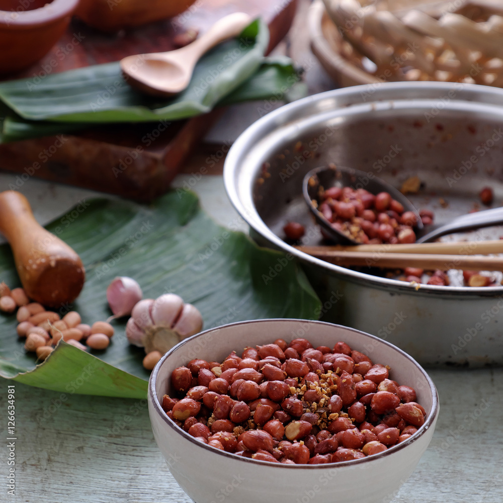 Vietnamese snack food, roasted peanut Vietnamese snack food, roasted peanut