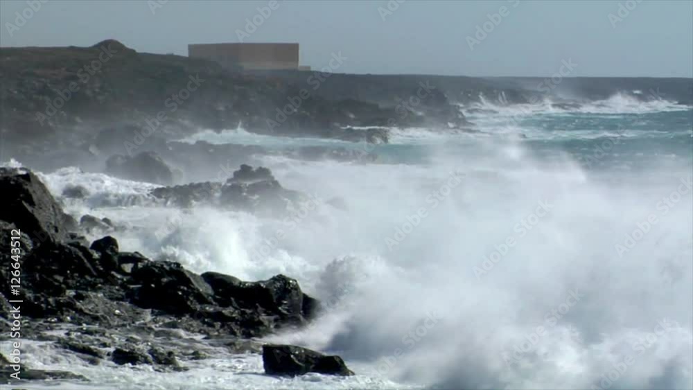 10531 extreme wave crushing coast spray side
10531 extreme wave crushing coast spray side