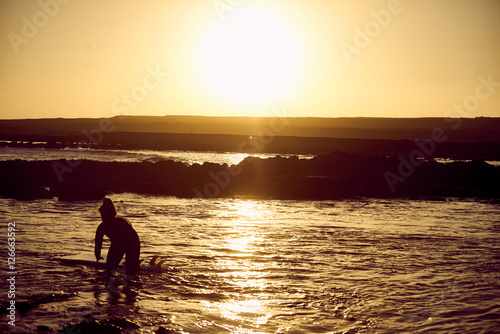 Surfer Sonnenaufgang