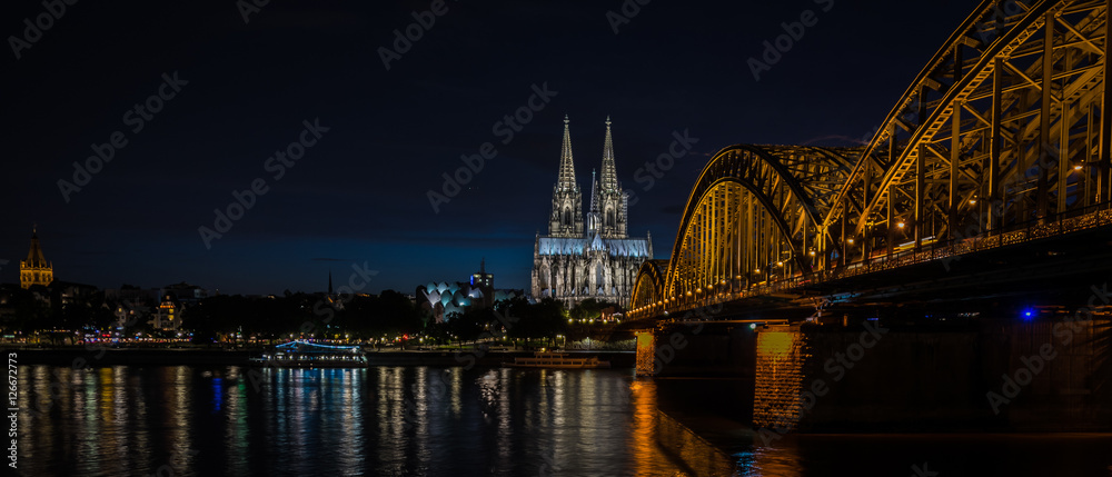 Fototapeta premium Night in Clogne