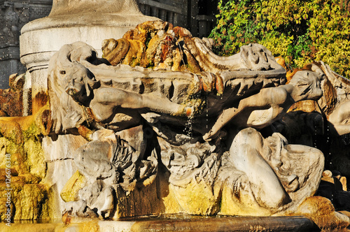 Roma, la fontane del quartiere Coppede' photo