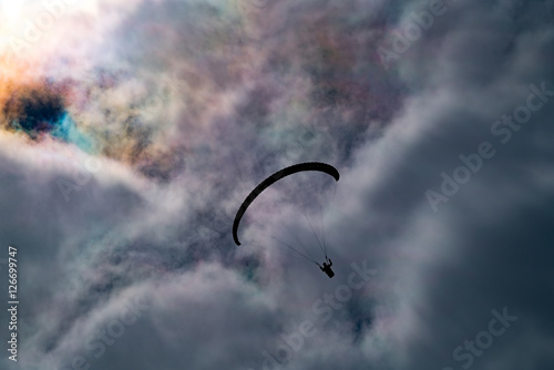 Paraglider and rainbow - Forman Premium Content