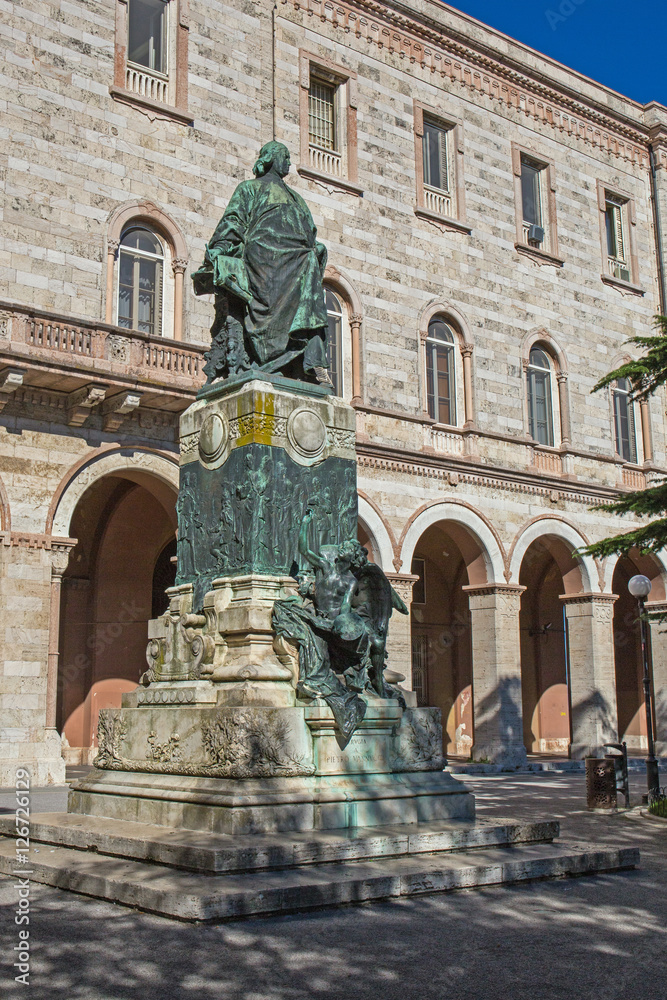Perugia, Denkmal auf der Piazza Italia