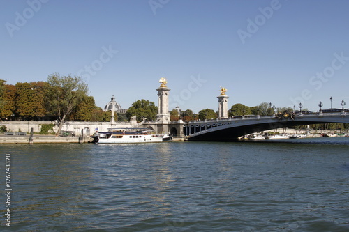 Pont Alexandre III sur la Seine à Paris  © Atlantis