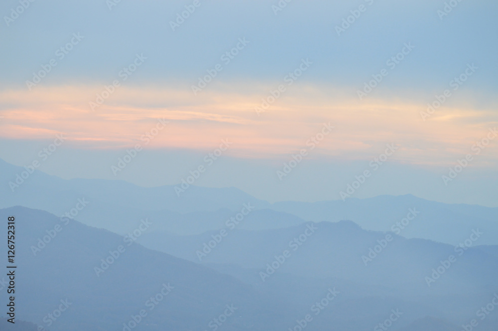 Obraz premium Pastel Colors over a North Carolina sunset on the Blue Ridge Parkway