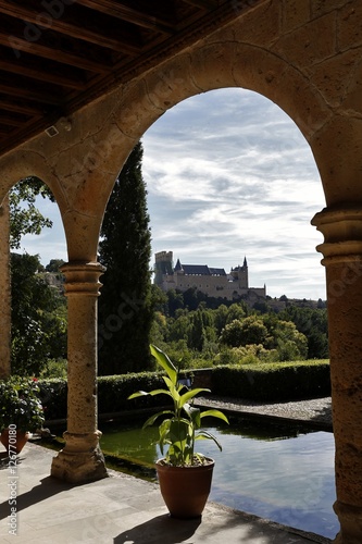  Alcázar de Segovia,Castilla y León, España ,castillo,fortaleza , palacio real,  prisión estatal, centro de artillería,academia militar y museo  photo