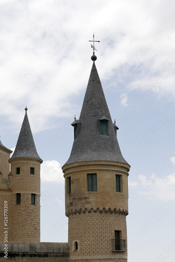  Alcázar de Segovia,Castilla y León, España ,castillo,fortaleza , palacio real,  prisión estatal, centro de artillería,academia militar y museo 