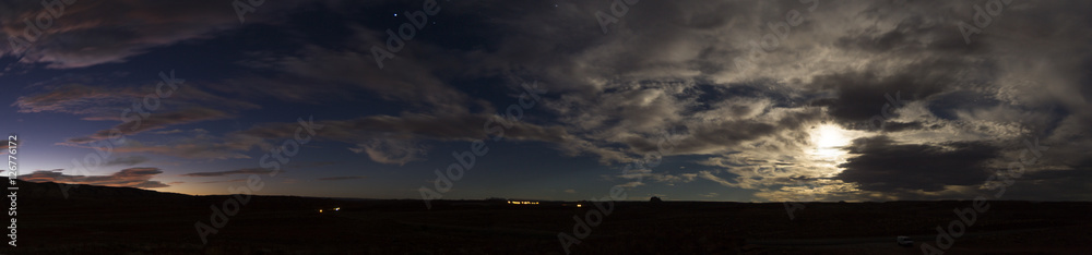 Sunrise and moon set