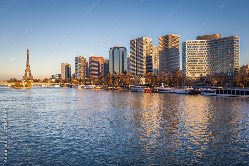 Fototapeta premium Panoramę Paryża