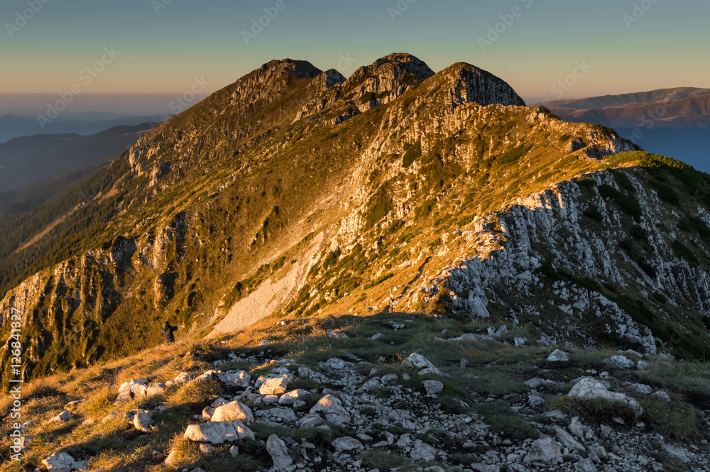 Obraz premium Mountain peak sunrise