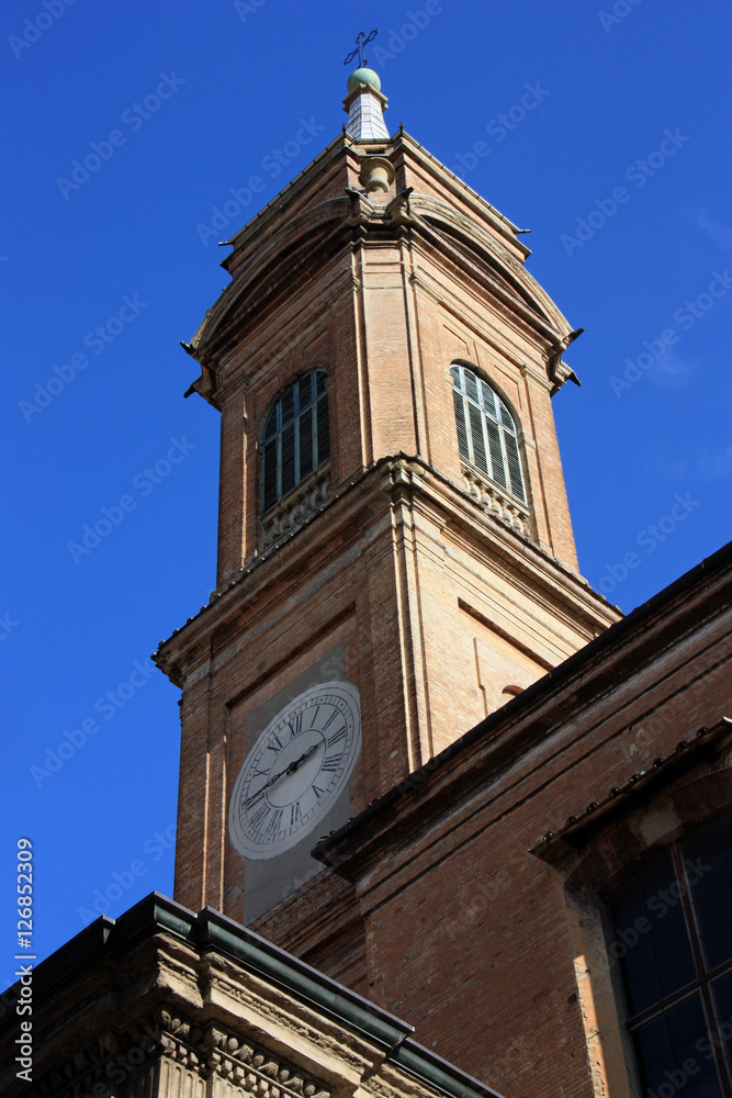 Clocher de l'église San Bartolomeo à Bologne, italie