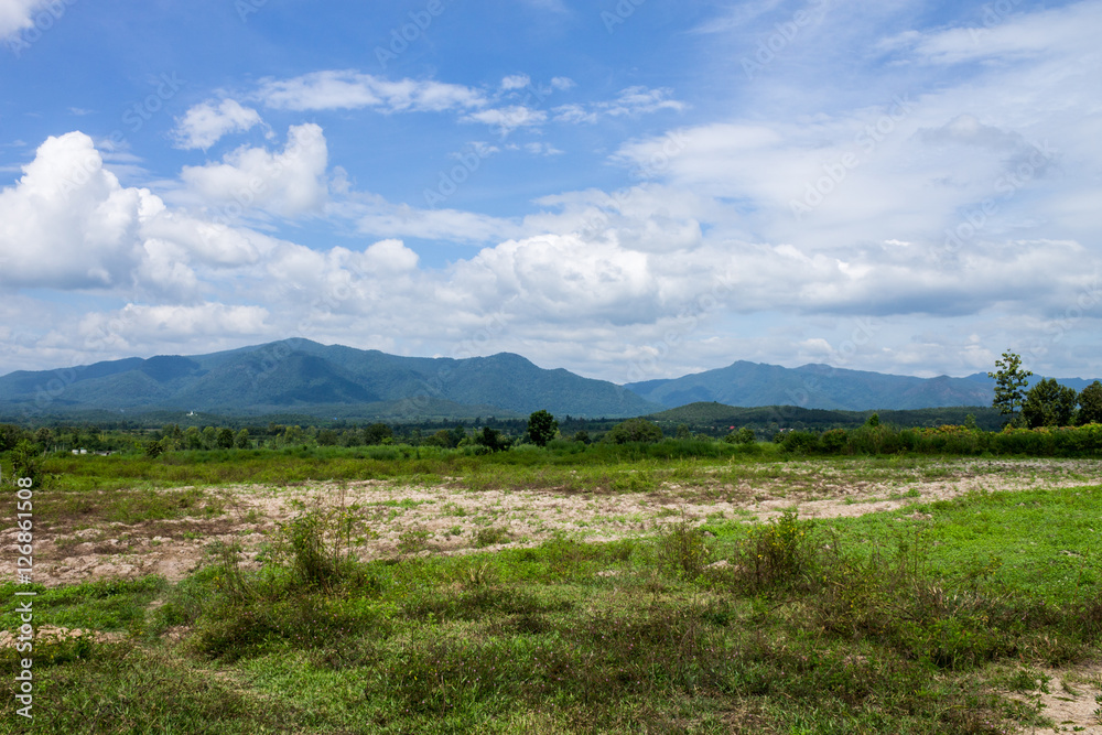 Naklejka premium Mountainious view