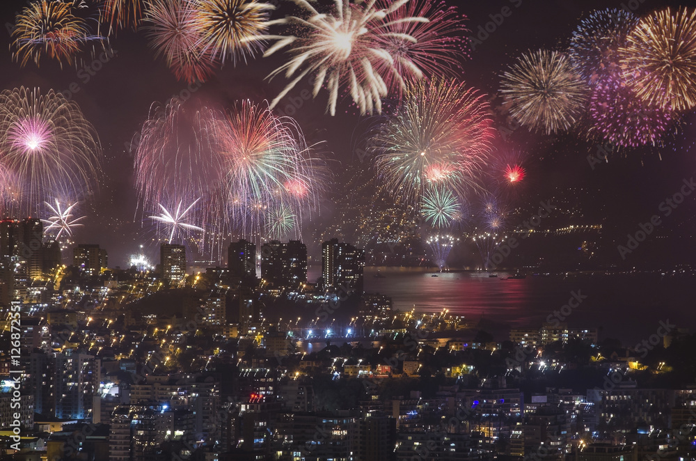 Obraz premium FIREWORKS IN VALPARAISO CHILE, NEW YEAR 2015