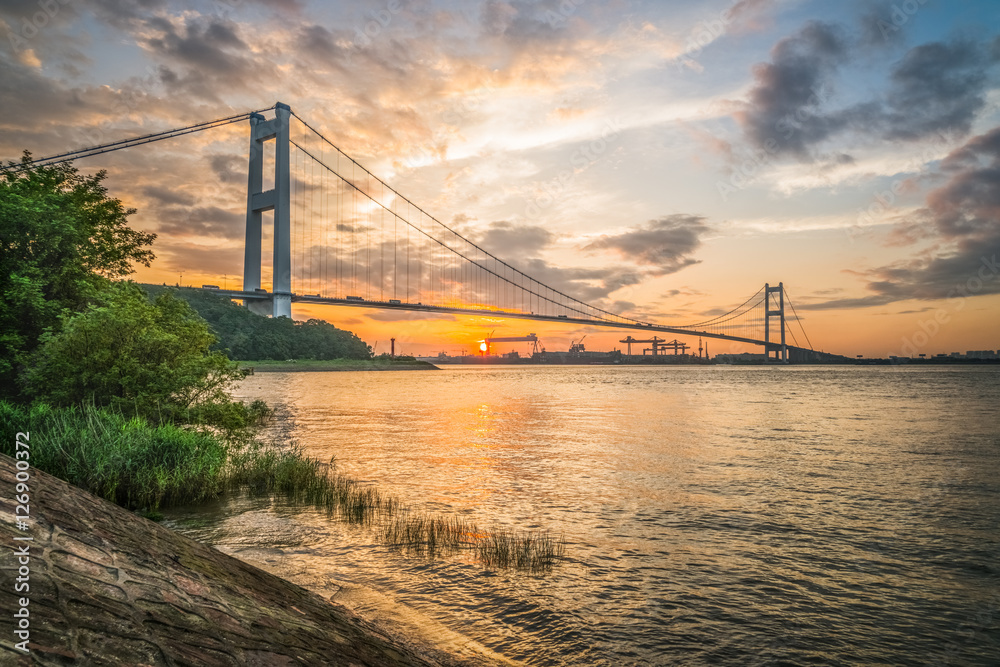 Fototapeta premium Jiangyin Yangtze Bridge in China.