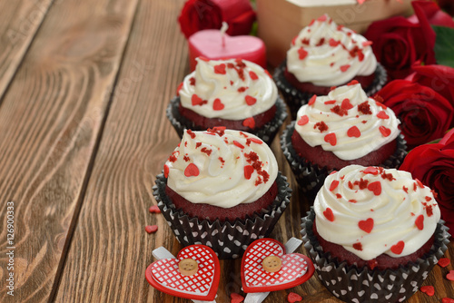 Sweet romantic cupcakes for Valentine's Day