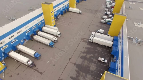 distribution warehouse with trucks of different capacity