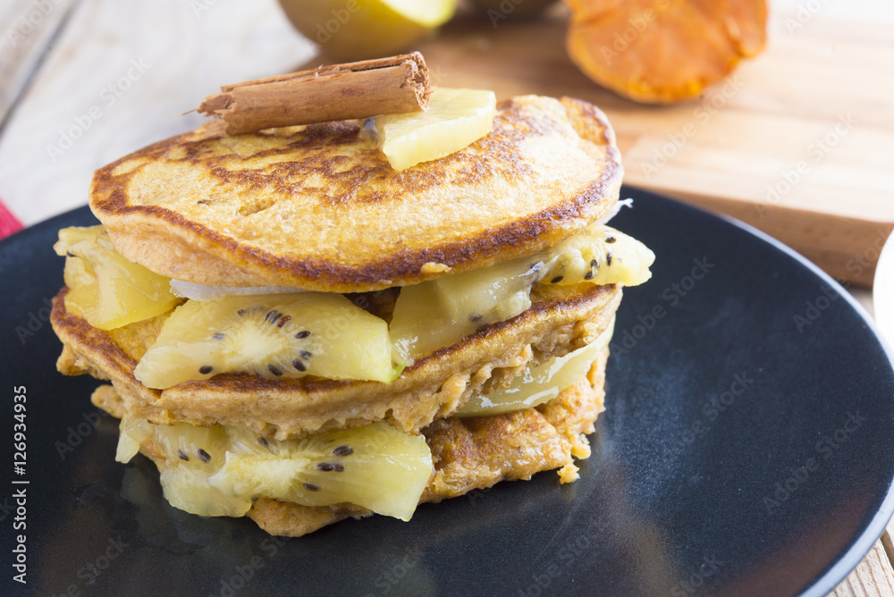 Pancakes of yam and kiwi Pancakes of yam and kiwi