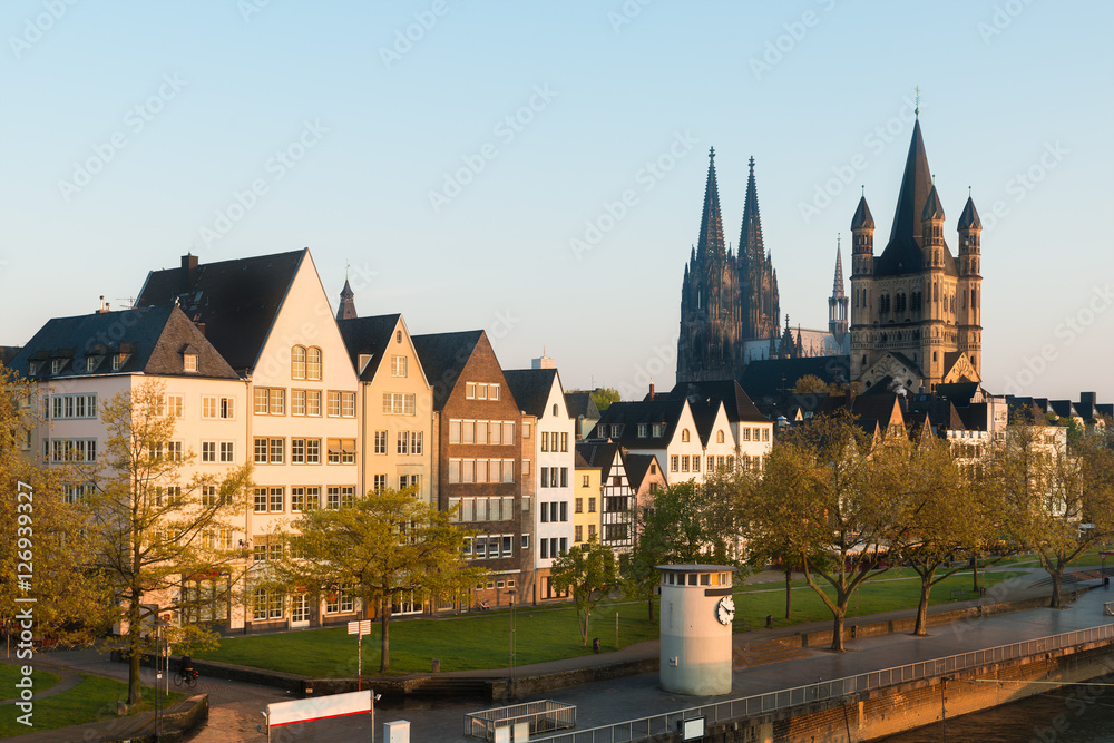 Obraz premium Many of Cologne colorful Houses and park in Cologne, Germany.