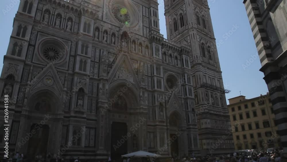 WS TU Santa Maria Del Fiore Cathedral with Sun Flare / Florence, Italy WS TU Santa Maria Del Fiore Cathedral with Sun Flare / Florence, Italy