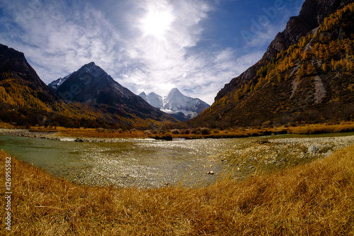 Yanding Nature Reserce, Jampelyang(Tibet)  or Yangmalyong(China) photo