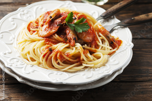 Italian spaghetti with prawns