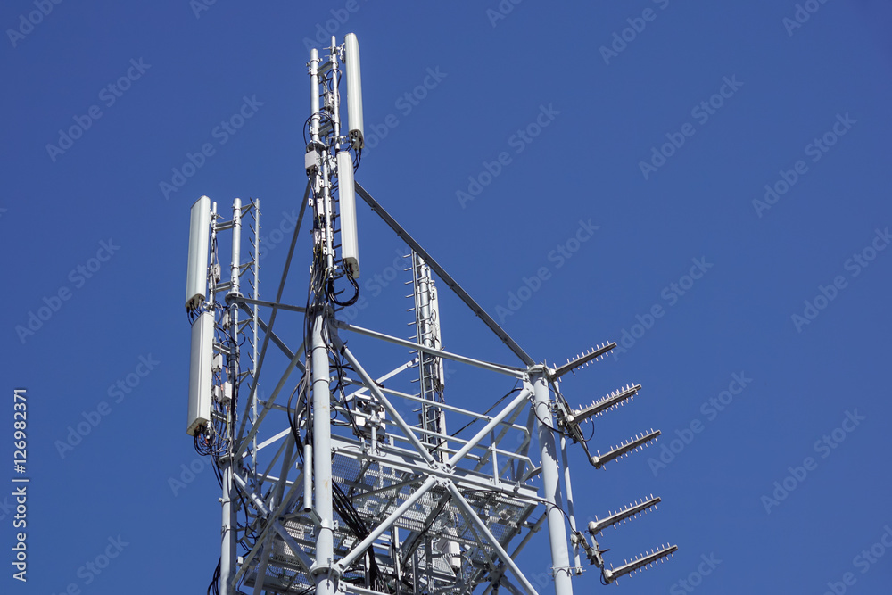 Antennas of cellular and communication systems Antennas of cellular and communication systems