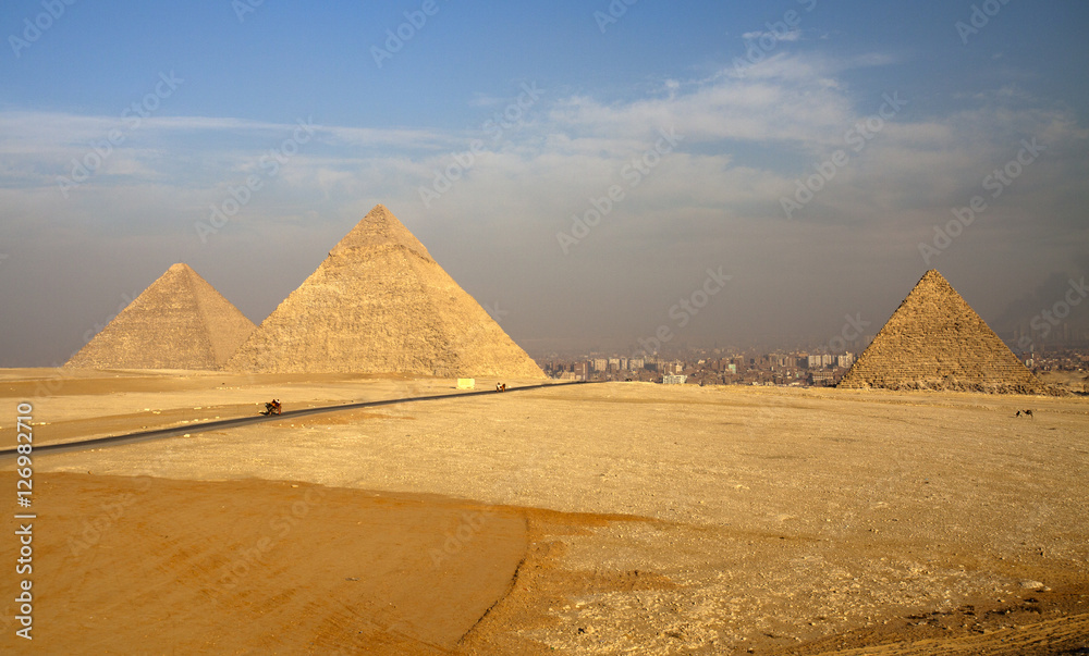 pyramide of Gizeh