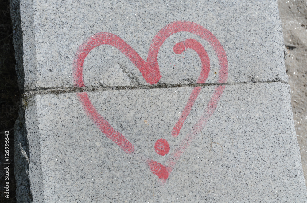 Herz Liebe Symbol - auf Mauer gemalt Herz Liebe Symbol - auf Mauer gemalt
