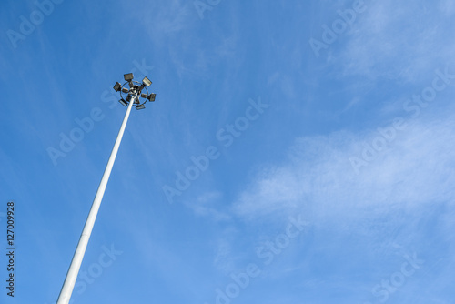 High mast light