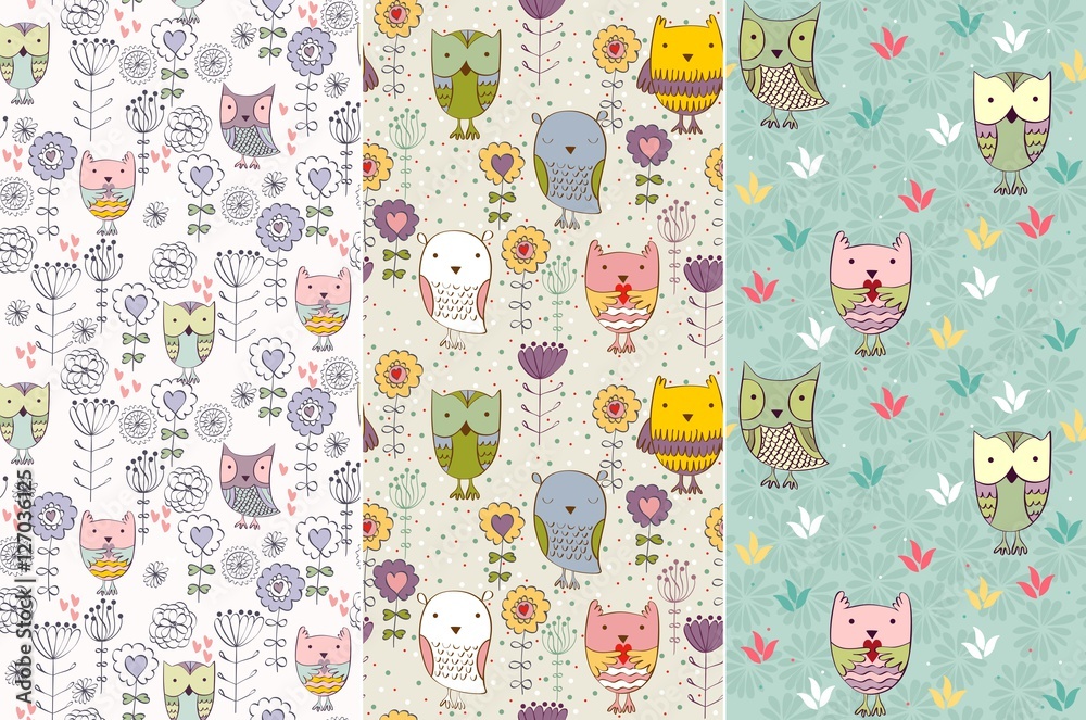 Naklejka premium Vector seamless pattern with owls and flowers