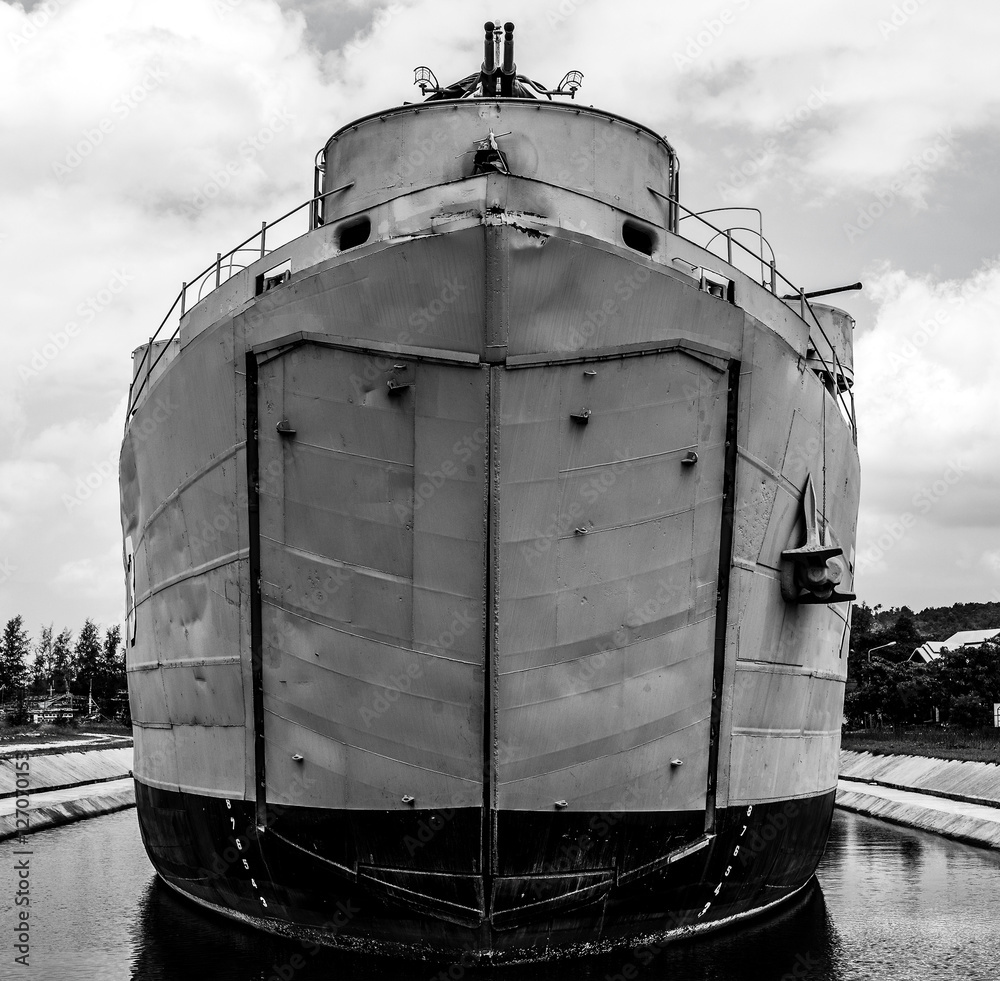 Φωτογραφία Black-white photo of old military ship.