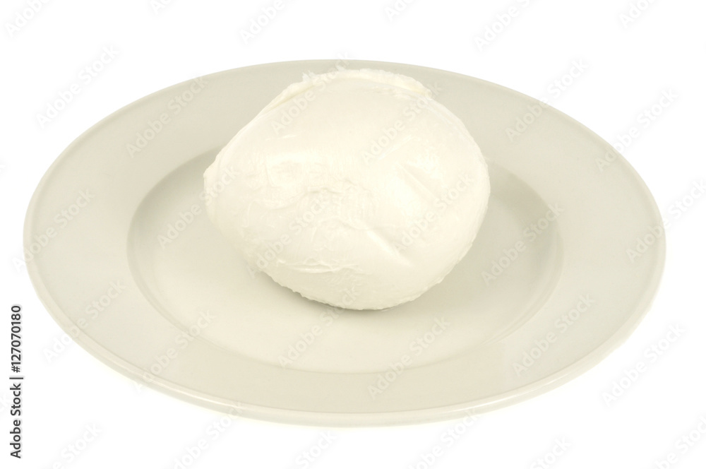 Mozzarella dans une assiette Mozzarella dans une assiette