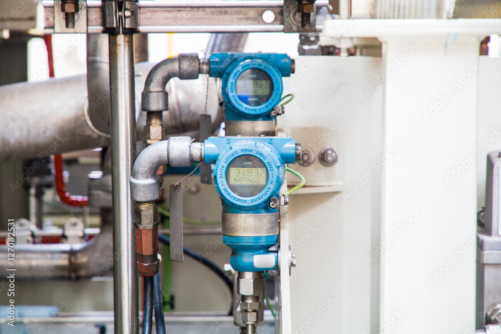Obraz premium Pressure transmitter for measurement and monitor
