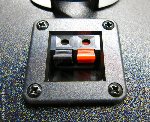 Acoustic connector