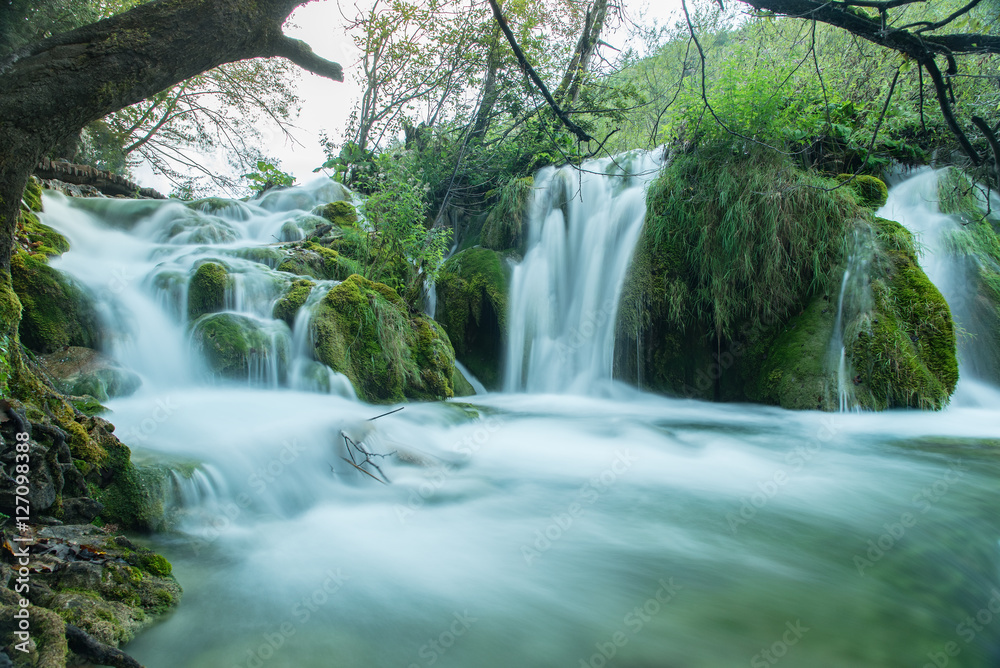 Fototapeta premium Wasserfall Plitvice Seen