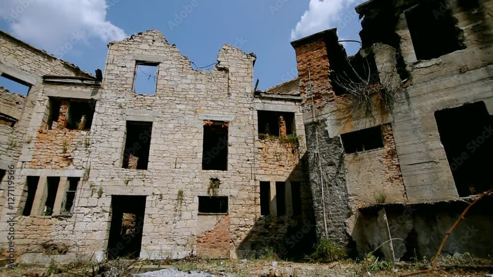 Ruin building completely destroyed Ruin building completely destroyed