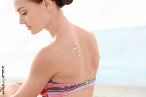 Woman with sun protective l...