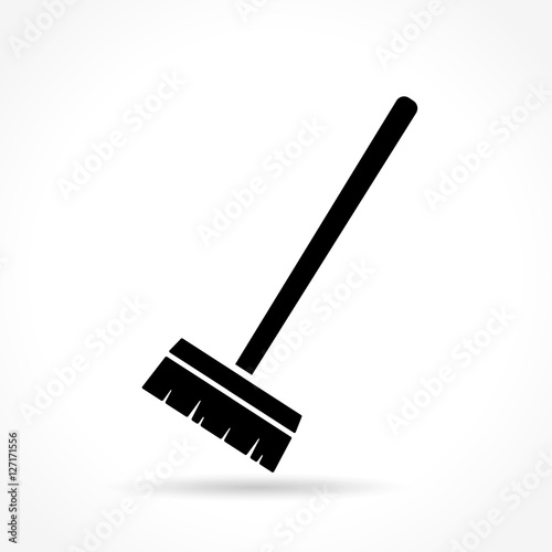broom icon on white background