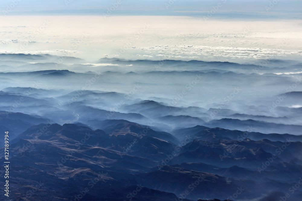 Gebirge im Nebel Gebirge im Nebel