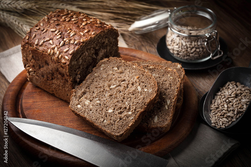 Photos Wholemeal bread with sunflower seeds.