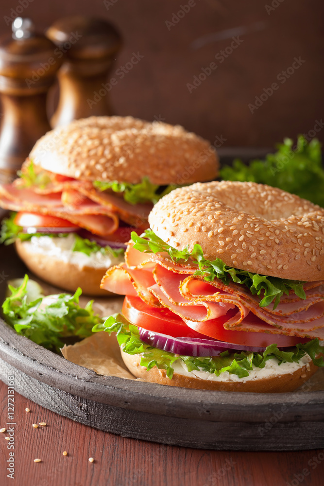 ham sandwich on bagel with cream cheese tomato onion ham sandwich on bagel with cream cheese tomato onion