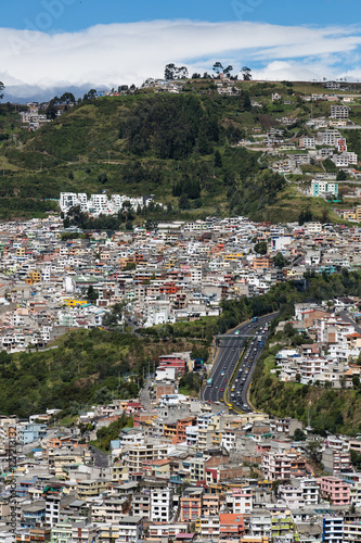 Autopista General Rumiñahui, Stadtviertel; Quito, Ecuador photo
